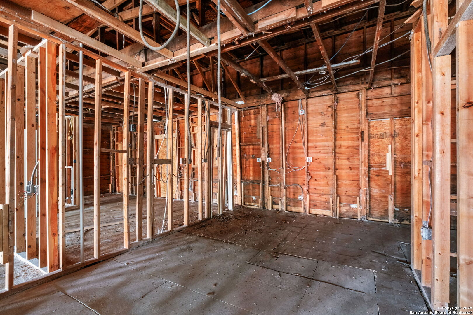 2219 S Flores San Antonio TX 78204