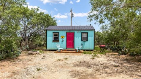 15725 N Interstate 35 Moore TX 78057