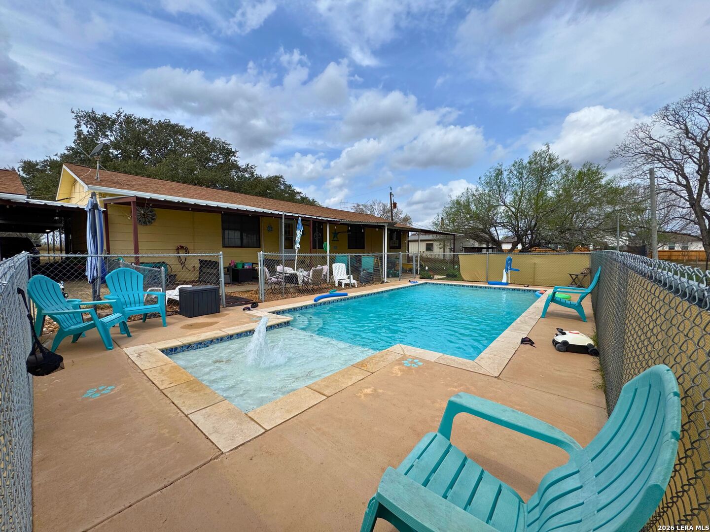6? Ac Fm 1937 San Antonio TX 78221