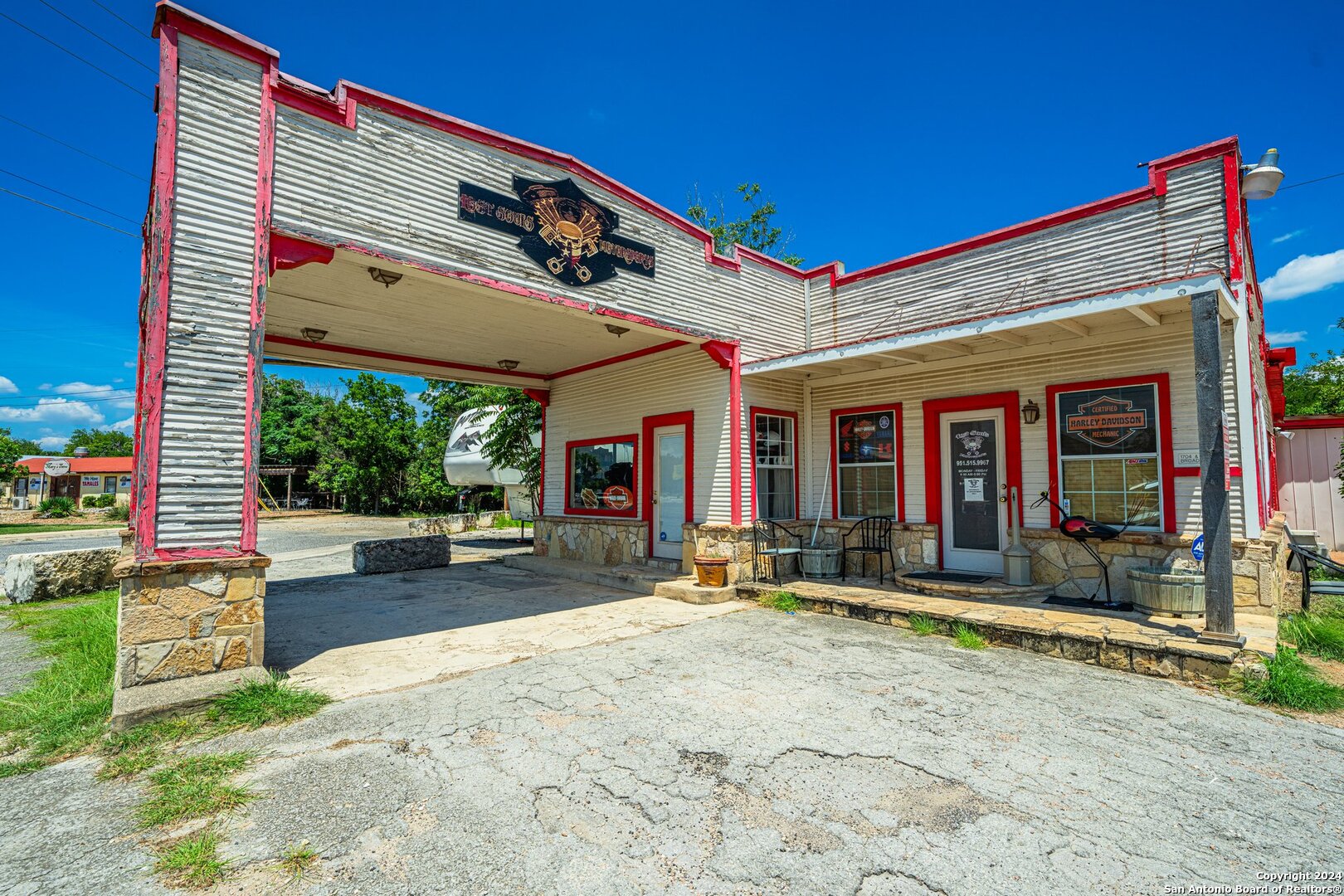 1700 Broadway Kerrville TX 78028