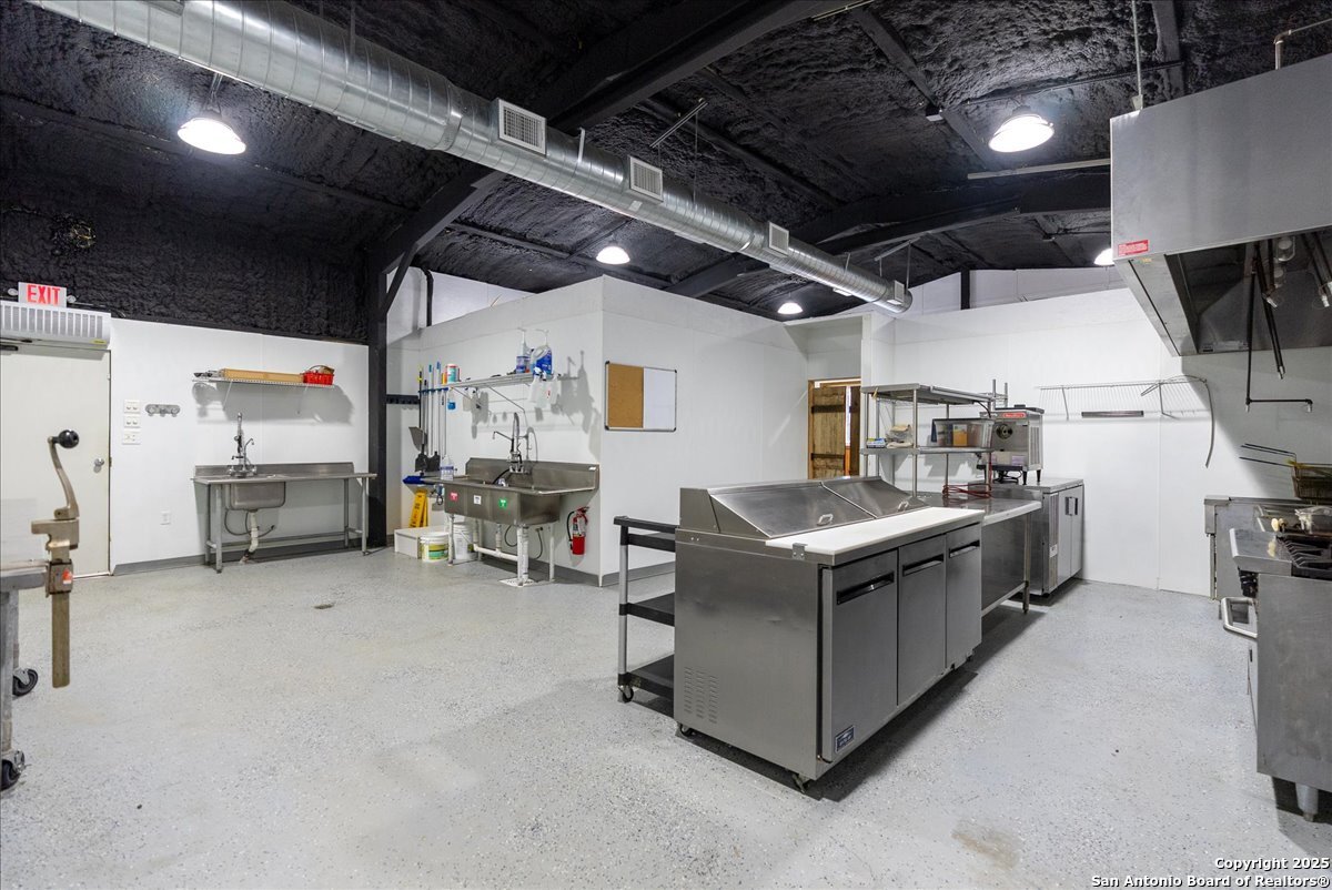 1200 Highway 59 George West TX 78022