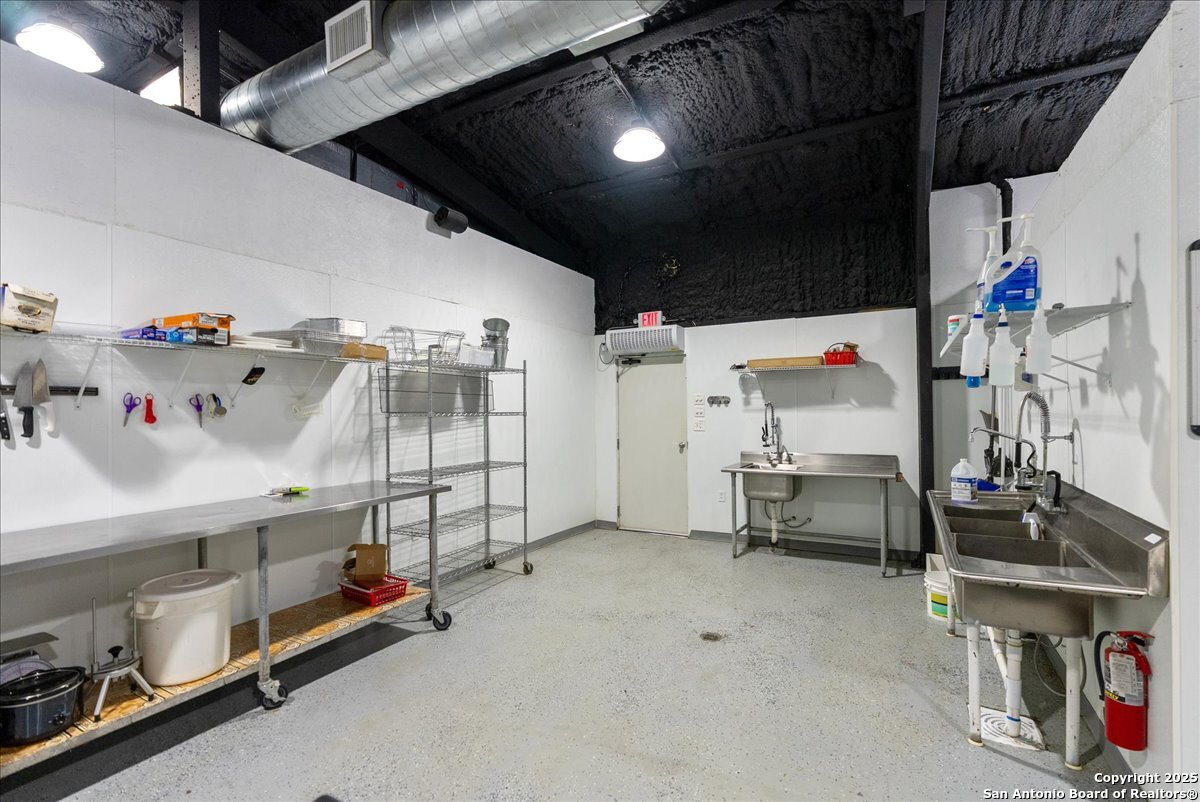 1200 Highway 59 George West TX 78022