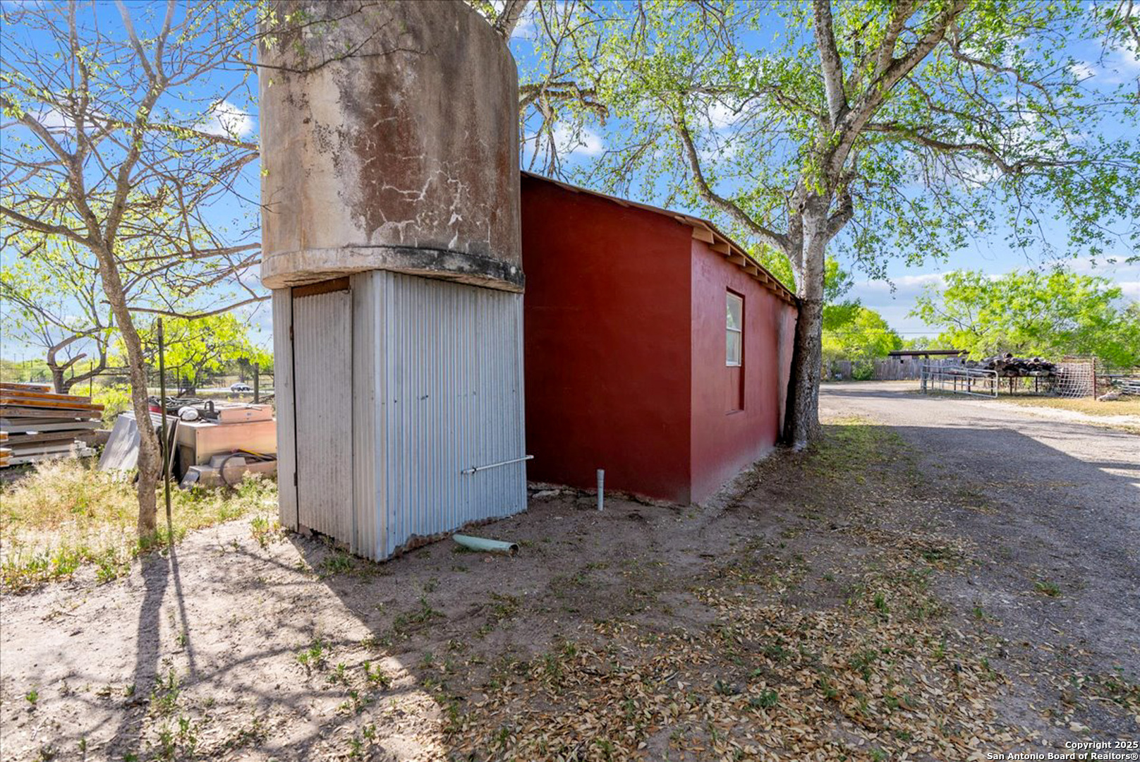 1200 Highway 59 George West TX 78022