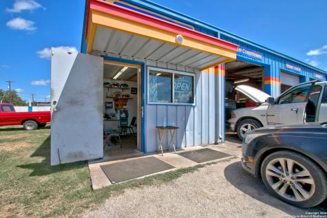 119 W Lindbergh Boulevard Universal City TX 78148