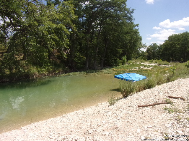111 Red Wright Road Leakey TX 78873