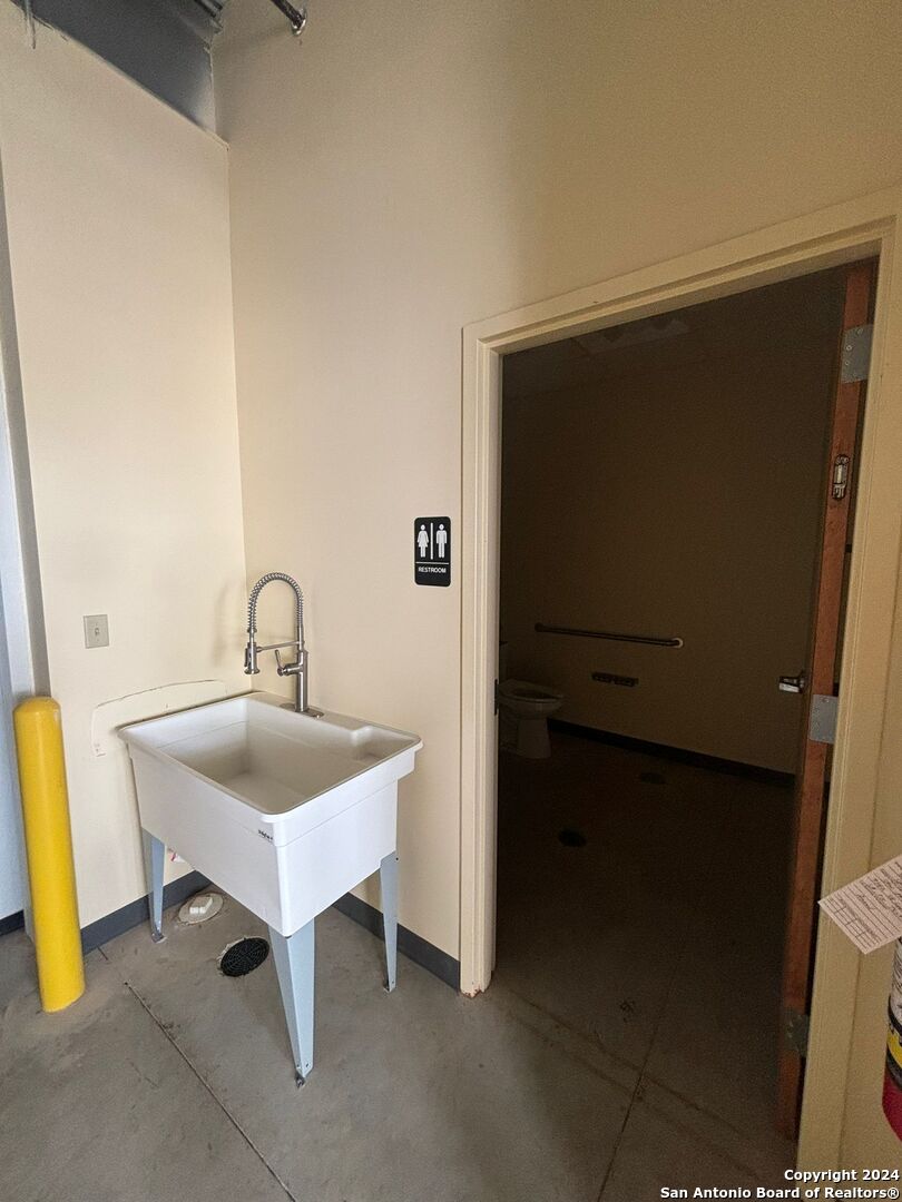 9342 Loop 410 San Antonio TX 78223