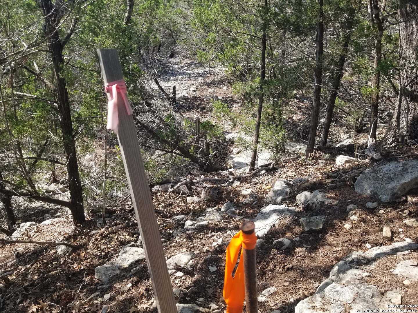 9200 Park Road 37 Lakehills TX 78063