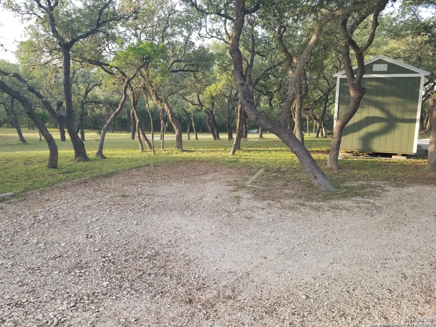 9200 Park Road 37 Lakehills TX 78063