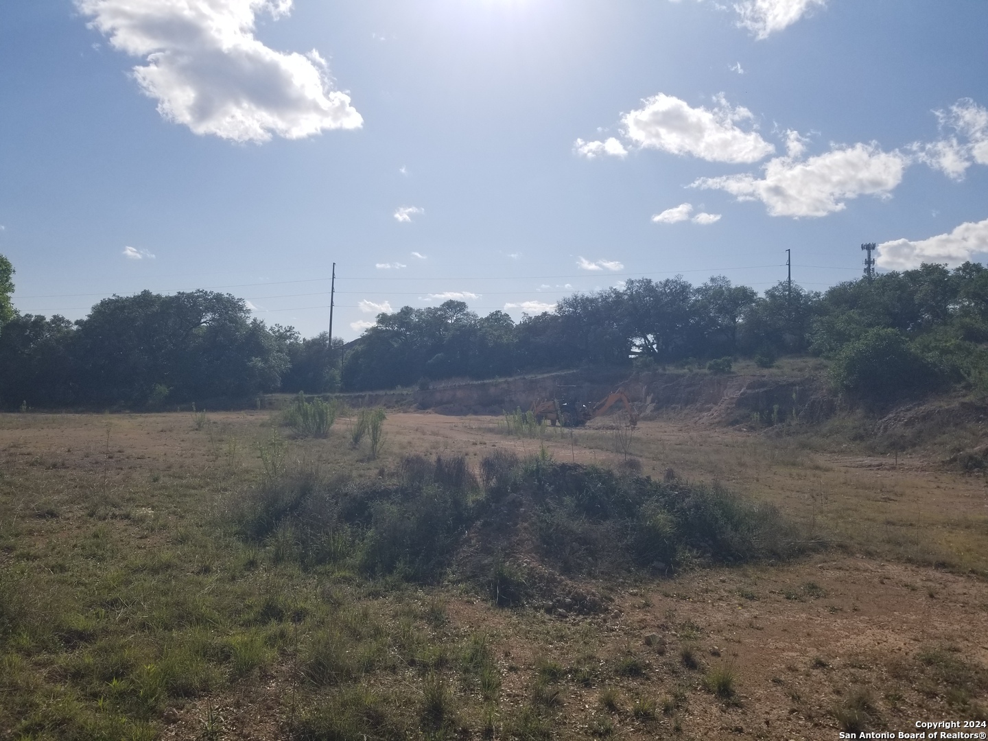 9200 Park Road 37 Lakehills TX 78063