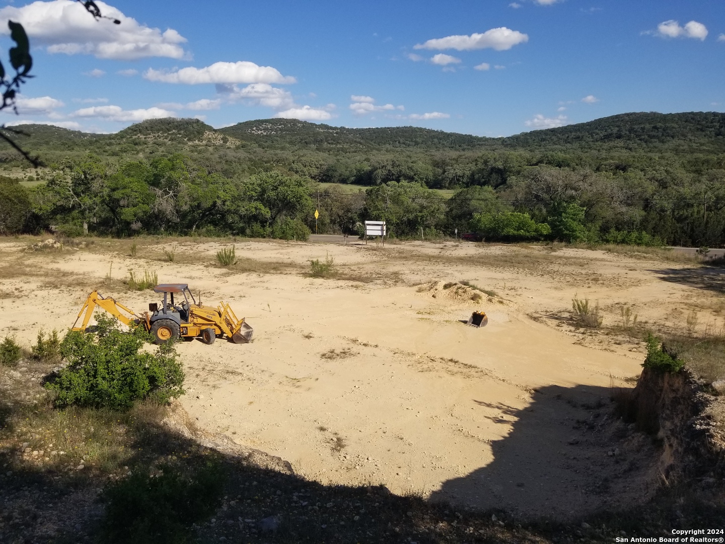 9200 Park Road 37 Lakehills TX 78063