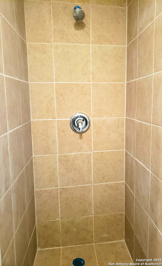 1211 Gladstone San Antonio TX 78225