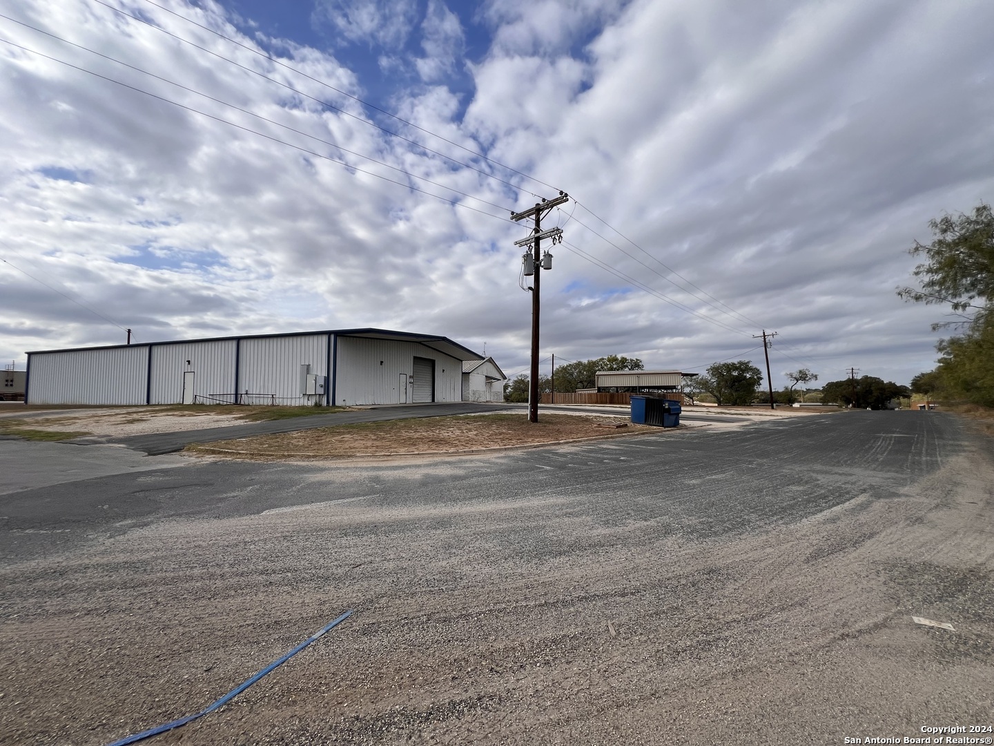 1375 Jr Boulevard Pleasanton TX 78064