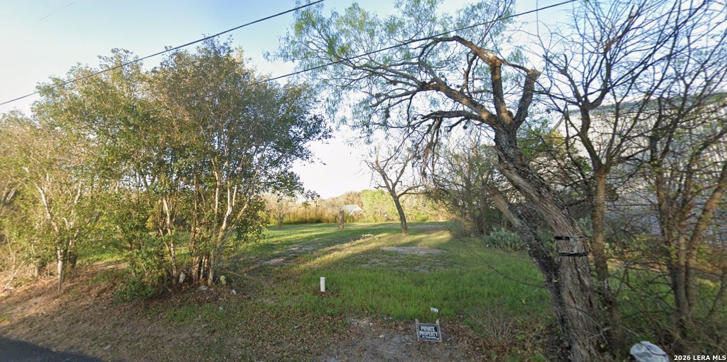 216 S Cherry Street Seguin TX 78155