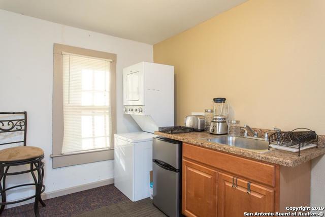 1633 W Kings Highway San Antonio TX 78201