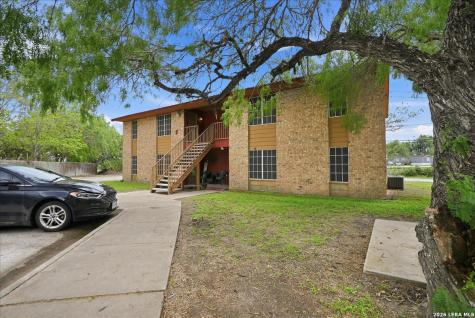 600 E Crockett Street Beeville TX 78102
