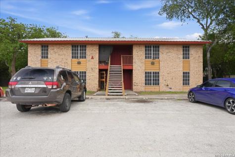 600 E Crockett Street Beeville TX 78102