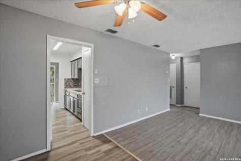 600 E Crockett Street Beeville TX 78102