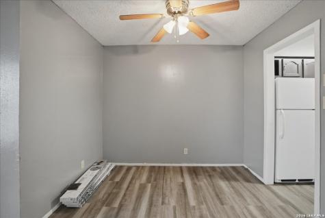600 E Crockett Street Beeville TX 78102