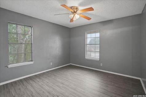 600 E Crockett Street Beeville TX 78102