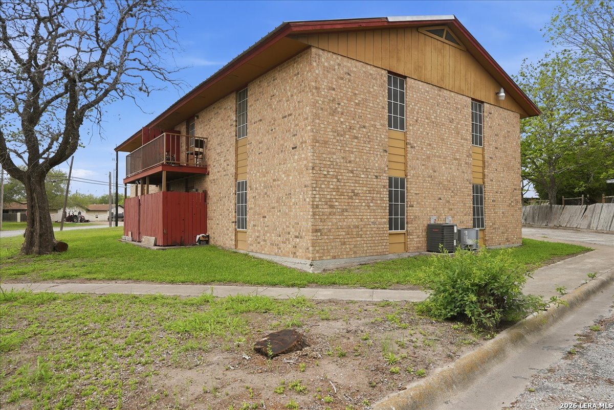 600 E Crockett Street Beeville TX 78102