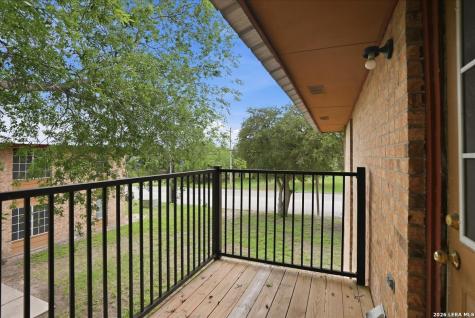 600 E Crockett Street Beeville TX 78102