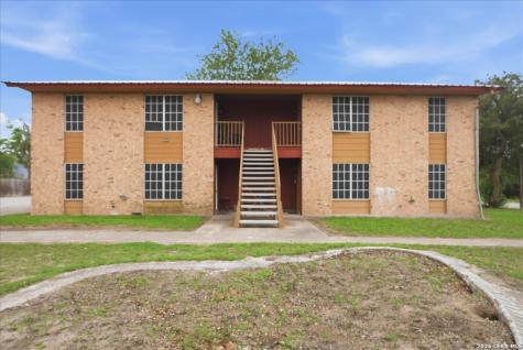 600 E Crockett Street Beeville TX 78102