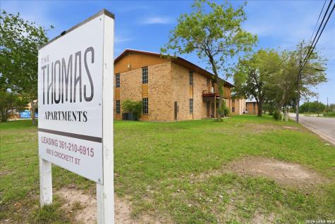 600 E Crockett Street Beeville TX 78102