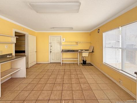 544 S Ww White San Antonio TX 78220