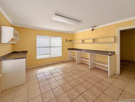 544 S Ww White San Antonio TX 78220