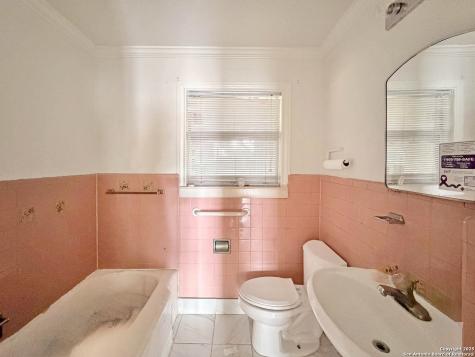 544 S Ww White San Antonio TX 78220
