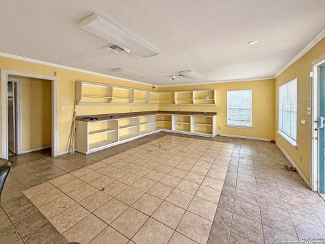 544 S Ww White San Antonio TX 78220