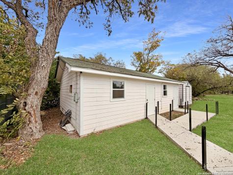 544 S Ww White San Antonio TX 78220