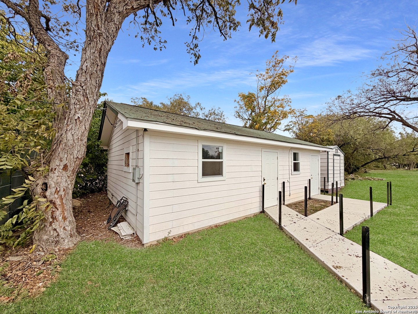 544 S Ww White San Antonio TX 78220