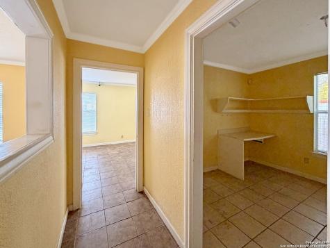 544 S Ww White San Antonio TX 78220