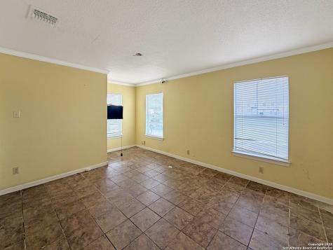 544 S Ww White San Antonio TX 78220