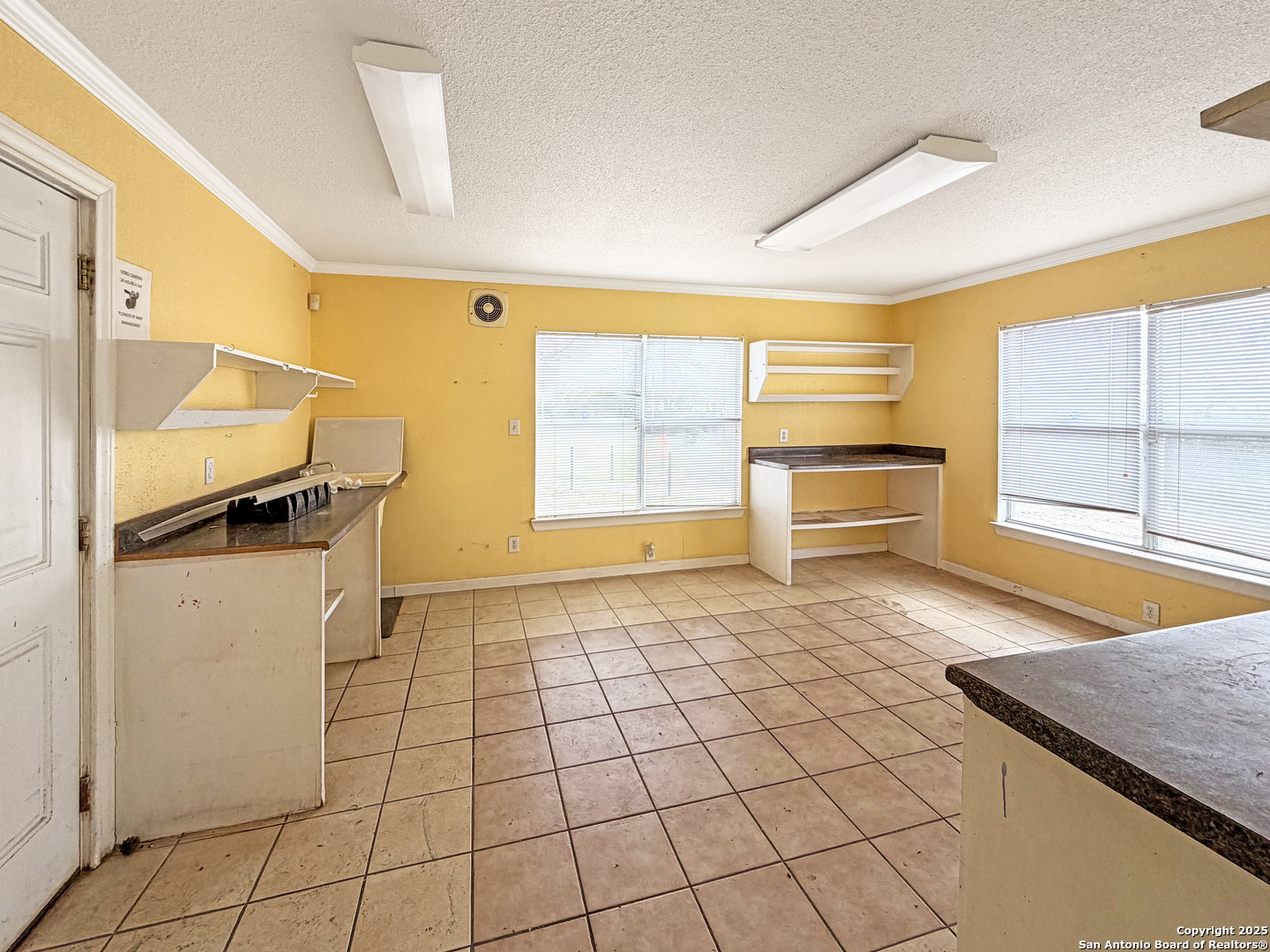 544 S Ww White San Antonio TX 78220