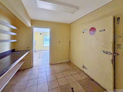 544 S Ww White San Antonio TX 78220