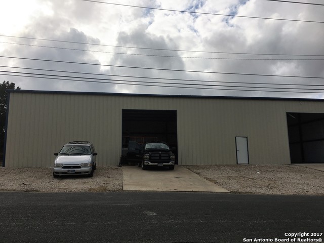 9322 Kneupper Lane Converse TX 78109
