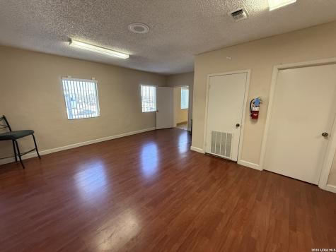 16209 San Pedro Hollywood Park TX 78232