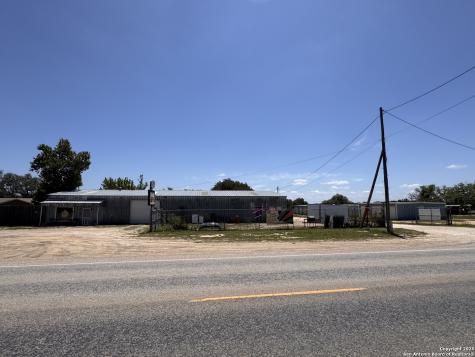 804 S Tx Highway 55 Rocksprings TX 78880