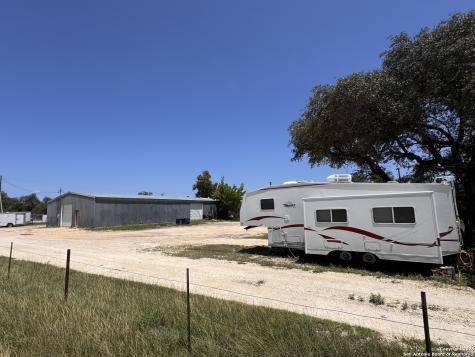 804 S Tx Highway 55 Rocksprings TX 78880