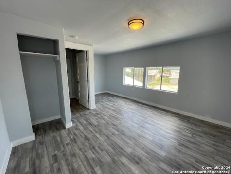 1607 N Pine Street San Antonio TX 78208