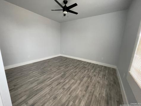 1607 N Pine Street San Antonio TX 78208