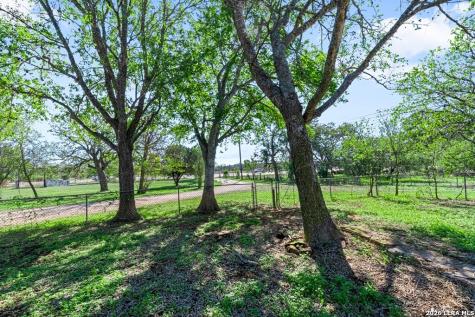6268 Highway 27 Kerrville TX 78028