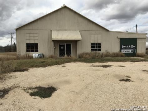 1119 S Oak Street Pearsall TX 78061