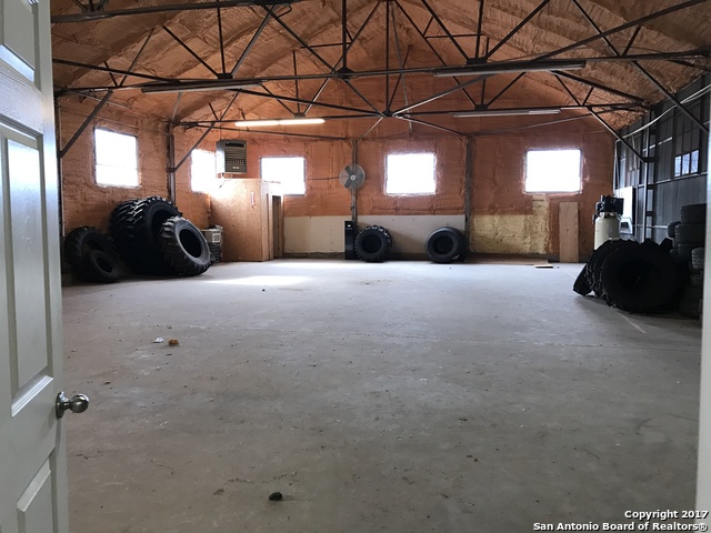 1119 S Oak Street Pearsall TX 78061