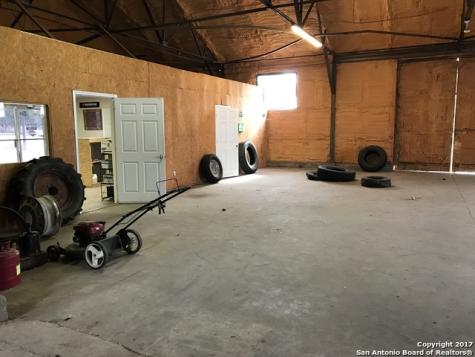 1119 S Oak Street Pearsall TX 78061