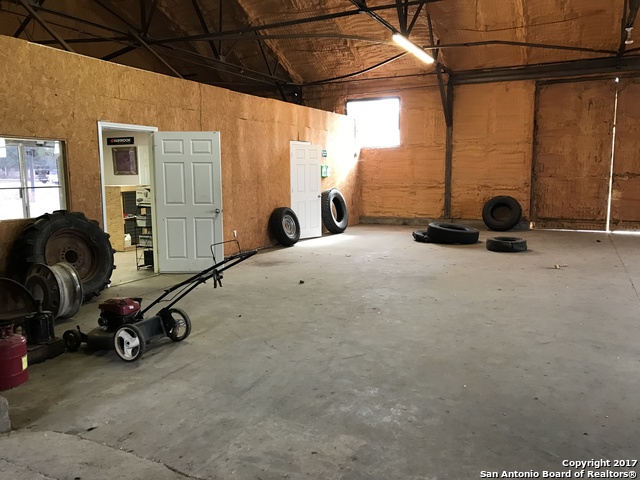 1119 S Oak Street Pearsall TX 78061