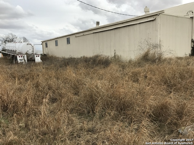 1119 S Oak Street Pearsall TX 78061