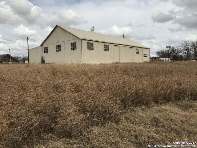 1119 S Oak Street Pearsall TX 78061